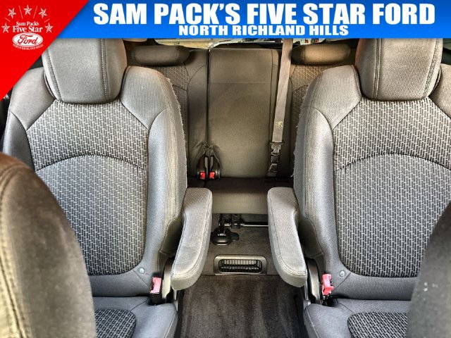 Used 2009 Chevrolet Traverse LT w/ California Edition Package FWD image 15