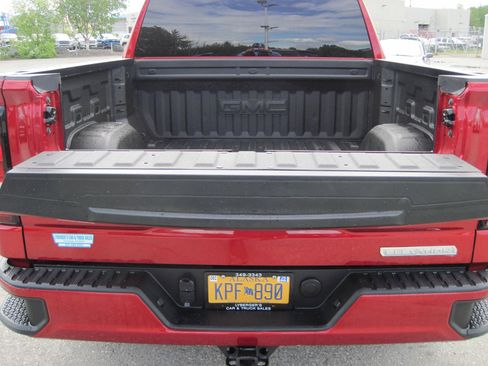 Used 2024 GMC Sierra 1500 Elevation w/ LPO, Elevation Black Package AWD/4WD image 11