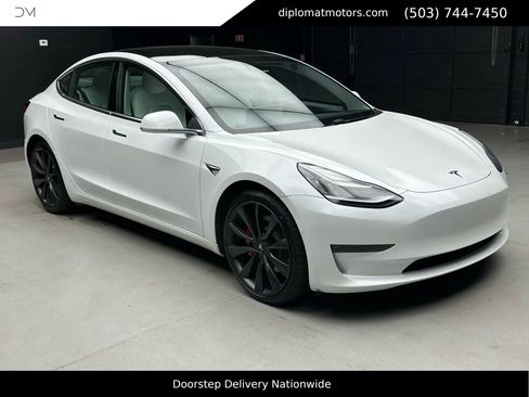 Used 2020 Tesla Model 3 Performance image 11