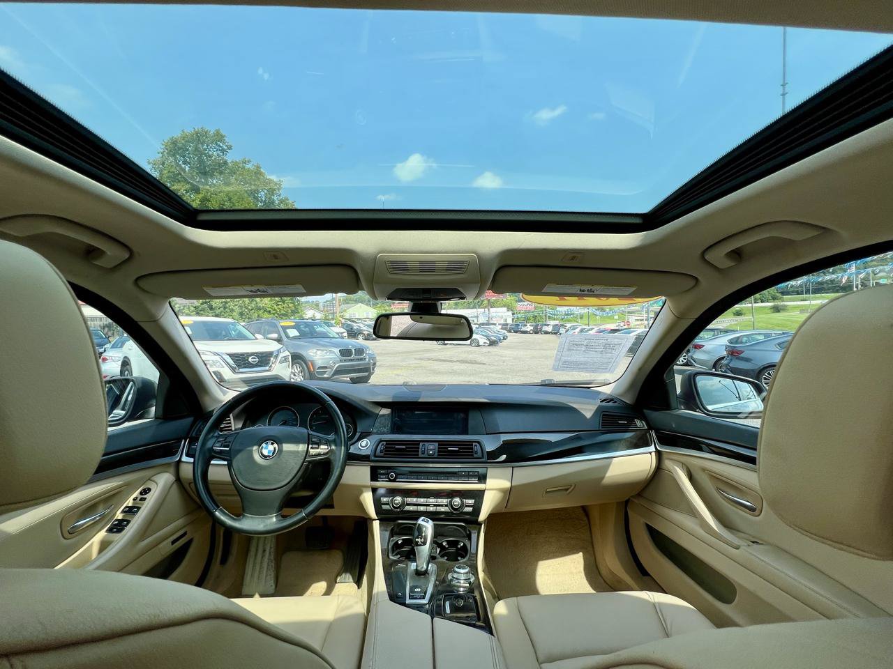 Used 2011 BMW 528i Sedan RWD image 16