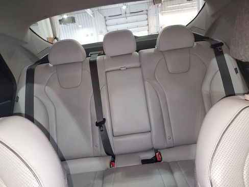 Used 2024 Hyundai Elantra Limited FWD image 13