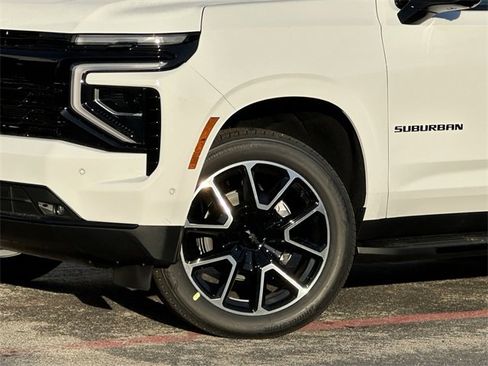 New 2026 Chevrolet Suburban RST image 6