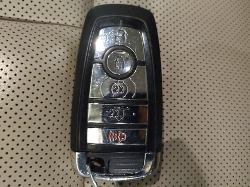 Used 2020 Lincoln Corsair FWD w/ Equipment Group 101A image 32