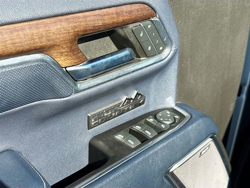 Used 2024 Chevrolet Silverado 1500 High Country image 17