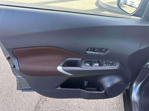 Certified 2024 Nissan Kicks SR image 15