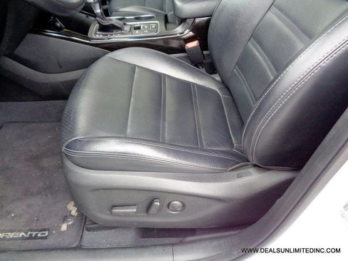 Used 2019 Kia Sorento EX w/ EX Touring Package image 9