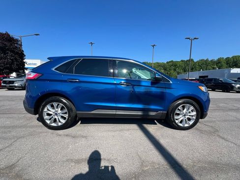 Used 2021 Ford Edge Titanium w/ Equipment Group 301A AWD/4WD image 6