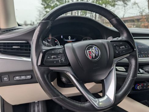 Used 2022 Buick Enclave Avenir w/ Avenir Technology Package image 10