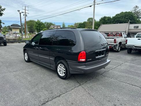 Used 1999 Dodge Grand Caravan LE FWD image 3
