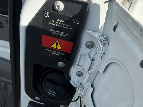 Used 2017 Mercedes-Benz Sprinter 2500 image 14