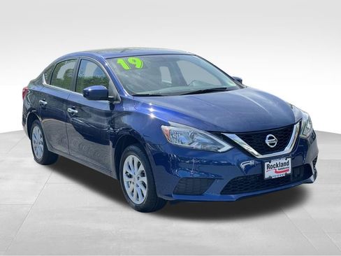 Used 2019 Nissan Sentra SV FWD image 3