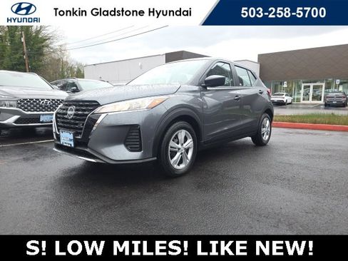 Used 2024 Nissan Kicks S image 3