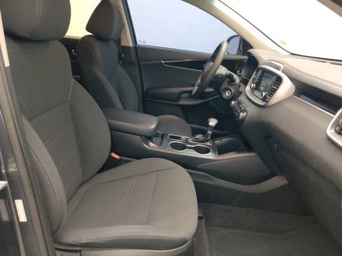 Used 2020 Kia Sorento AWD V6 image 21