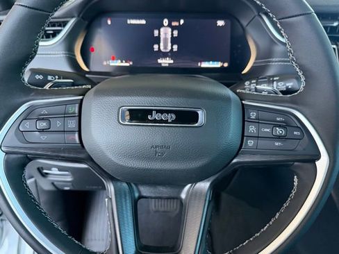 New 2026 Jeep Grand Cherokee Laredo AWD/4WD image 15