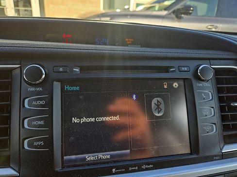 Used 2019 Toyota Highlander Plus image 17