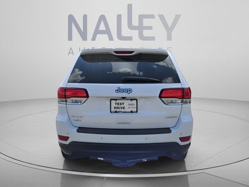 Used 2020 Jeep Grand Cherokee Laredo AWD/4WD image 4