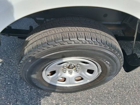 Used 2018 Nissan Frontier S image 16