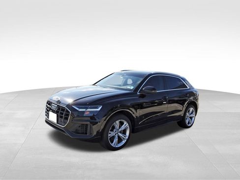 Used 2019 Audi Q8 Premium Plus w/ Premium Plus image 2