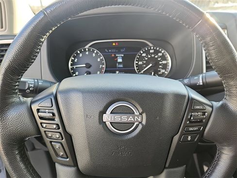 Used 2022 Nissan Frontier SV image 18