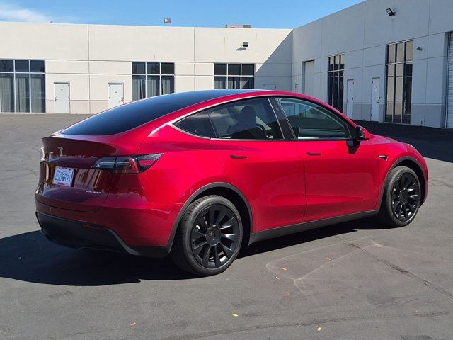 Used 2024 Tesla Model Y Long Range AWD/4WD image 5