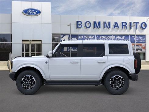 New 2025 Ford Bronco Outer Banks image 3