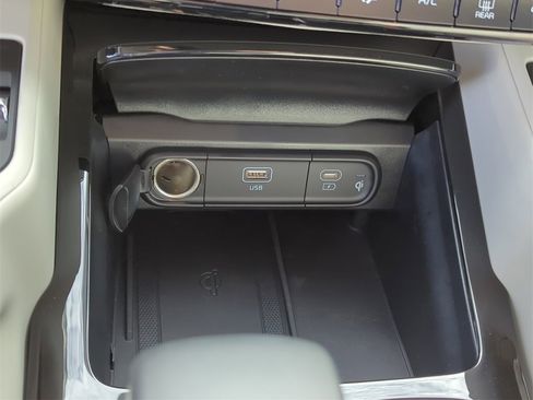 New 2025 Kia Telluride S image 29