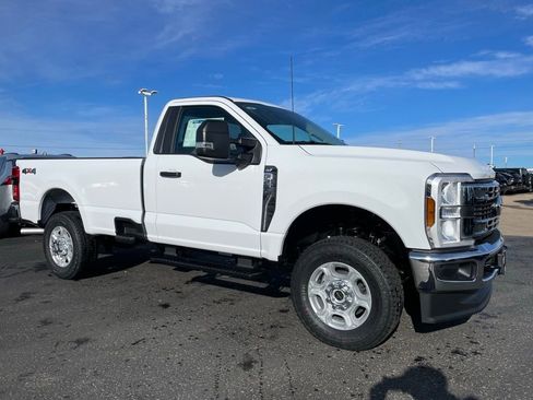 New 2026 Ford F250 XLT w/ 360-Degree Camera Package AWD/4WD image 2