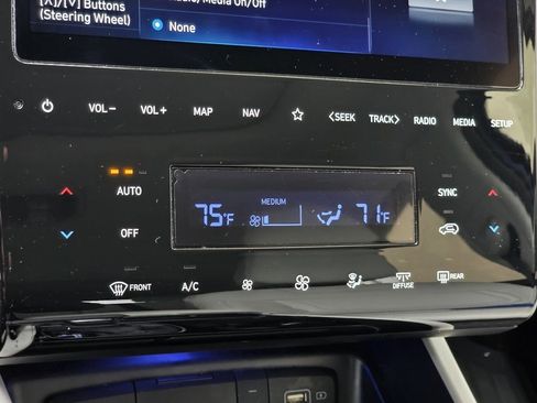 Certified 2024 Hyundai Tucson SEL w/ Convenience Package image 32