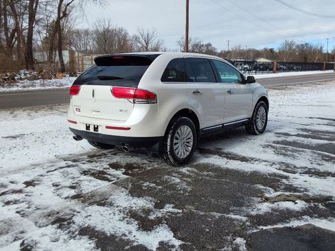 Used 2014 Lincoln MKX FWD image 6
