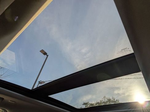 Certified 2022 Nissan Rogue SV w/ SV Premium Package image 24