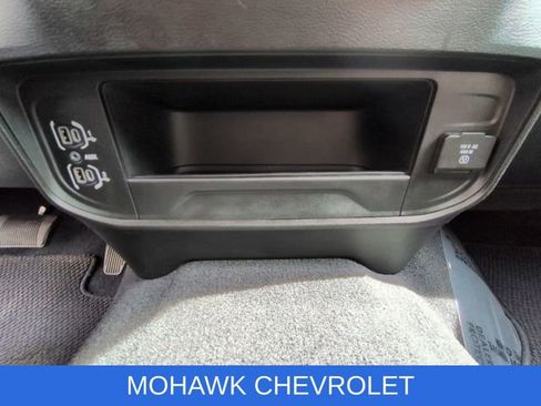 Used 2024 RAM 2500 Laramie AWD/4WD image 36