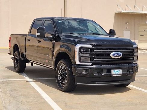 Used 2026 Ford F250 Platinum AWD/4WD image 3