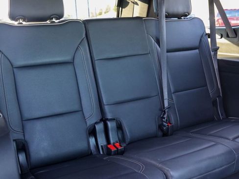 Used 2022 GMC Yukon XL SLT image 24