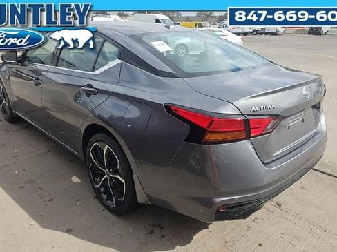 Used 2024 Nissan Altima 2.5 SR w/ SR Premium Package image 5