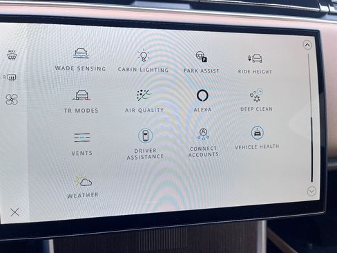 Used 2025 Land Rover Range Rover Long Wheelbase Autobiography image 48