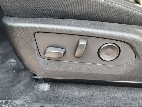 New 2026 GMC Canyon Elevation w/ Convenience Package image 16