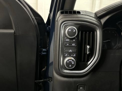 Used 2019 GMC Sierra 1500 SLE w/ SLE Value Package AWD/4WD image 35