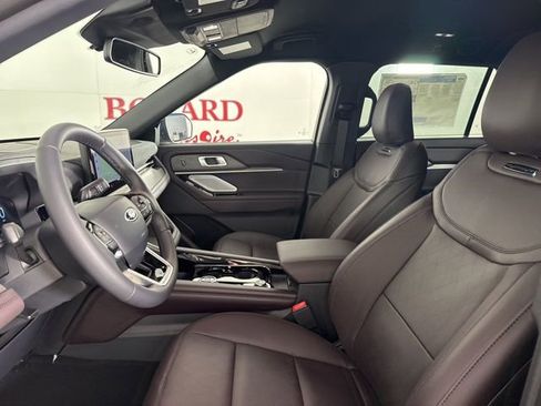 New 2026 Ford Explorer Platinum image 14