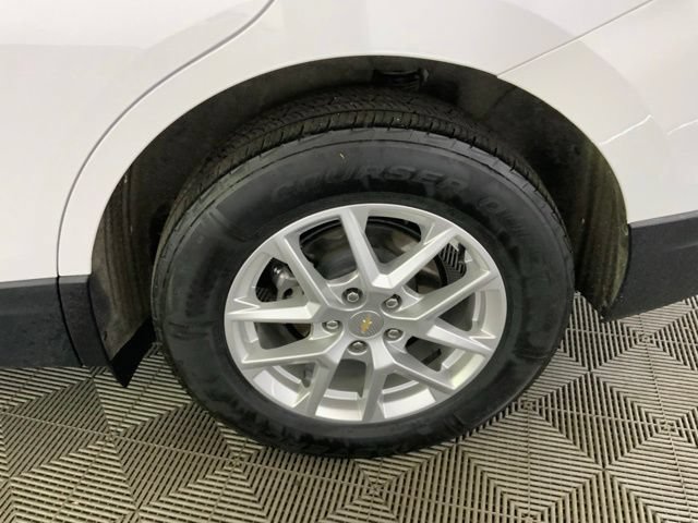 Used 2023 Chevrolet Equinox LS w/ LS Convenience Package AWD/4WD image 11