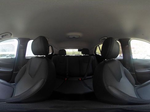 Used 2025 Buick Encore GX Preferred FWD image 42