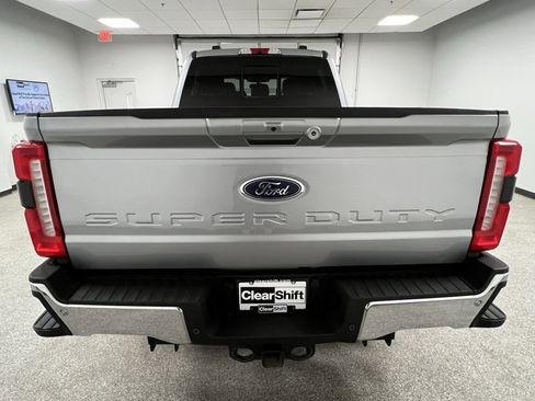 Used 2024 Ford F350 Lariat image 11