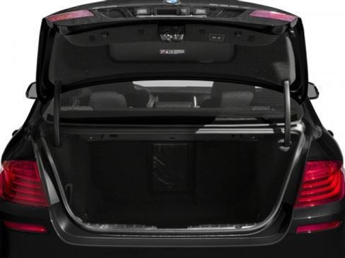 Used 2016 BMW 535d Sedan image 12