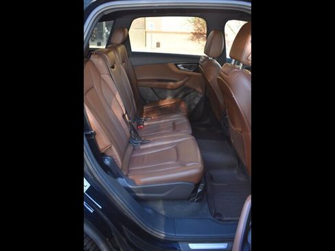 Used 2017 Audi Q7 2.0T Premium AWD/4WD image 28
