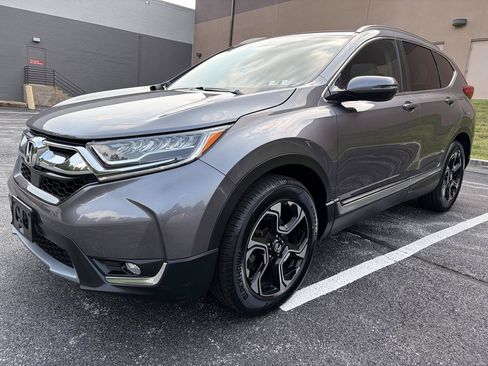 Used 2018 Honda CR-V Touring image 3