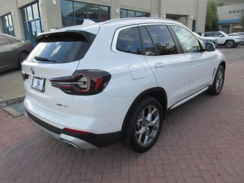 Used 2024 BMW X3 xDrive30i w/ Convenience Package image 2