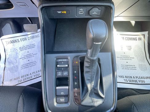Used 2024 Honda CR-V LX image 19