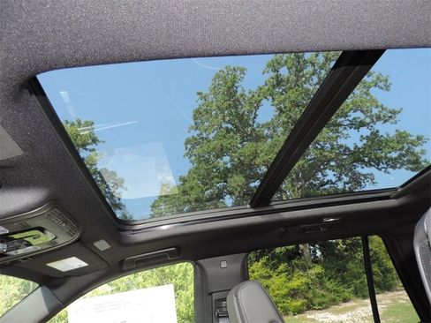 New 2025 Cadillac Escalade Sport w/ Touring Package image 9