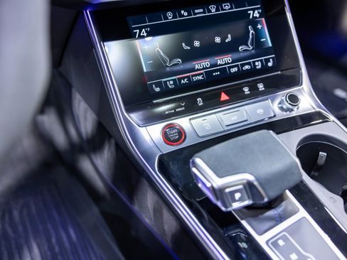 Used 2025 Audi RS 6 performance image 44