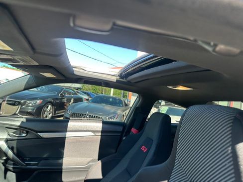 Used 2018 Honda Civic Si image 15