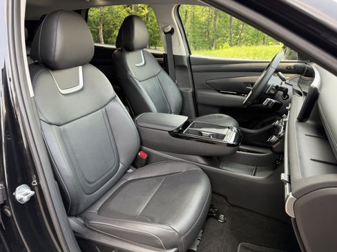 Used 2025 Hyundai Tucson Limited FWD image 32
